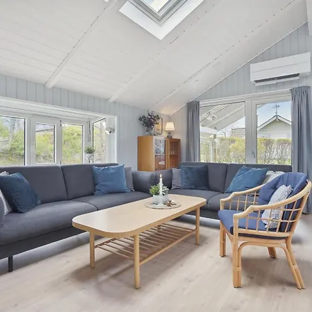 Petrus - 750m From The Sea By Interhome Hejls